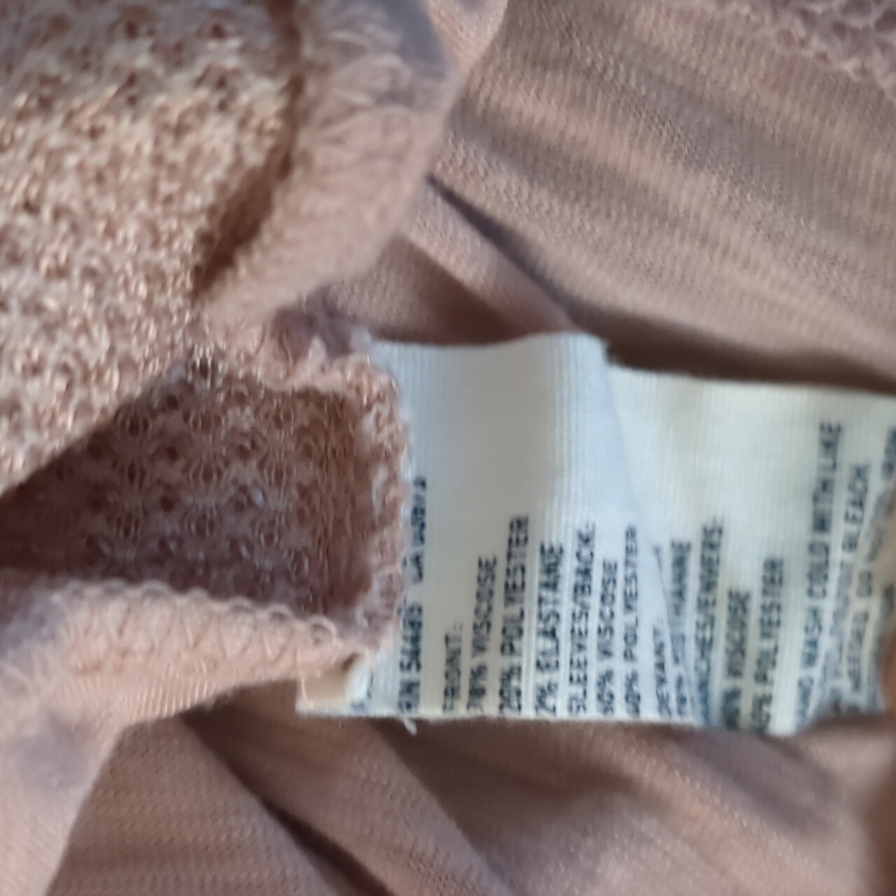 American Eagle Outfitters Pink Top with pearl accents, Women's XS - Picture 8 of 10
